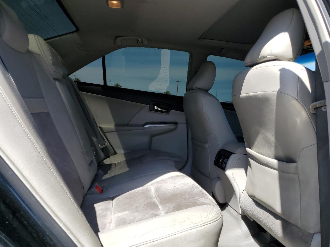 2012 Toyota Camry - Image 10
