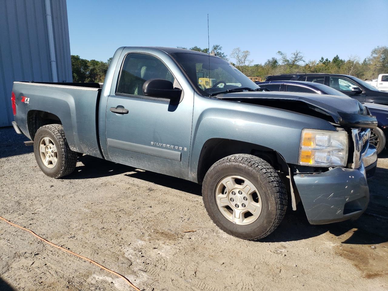 2007 Chevrolet Silverado - Image 4