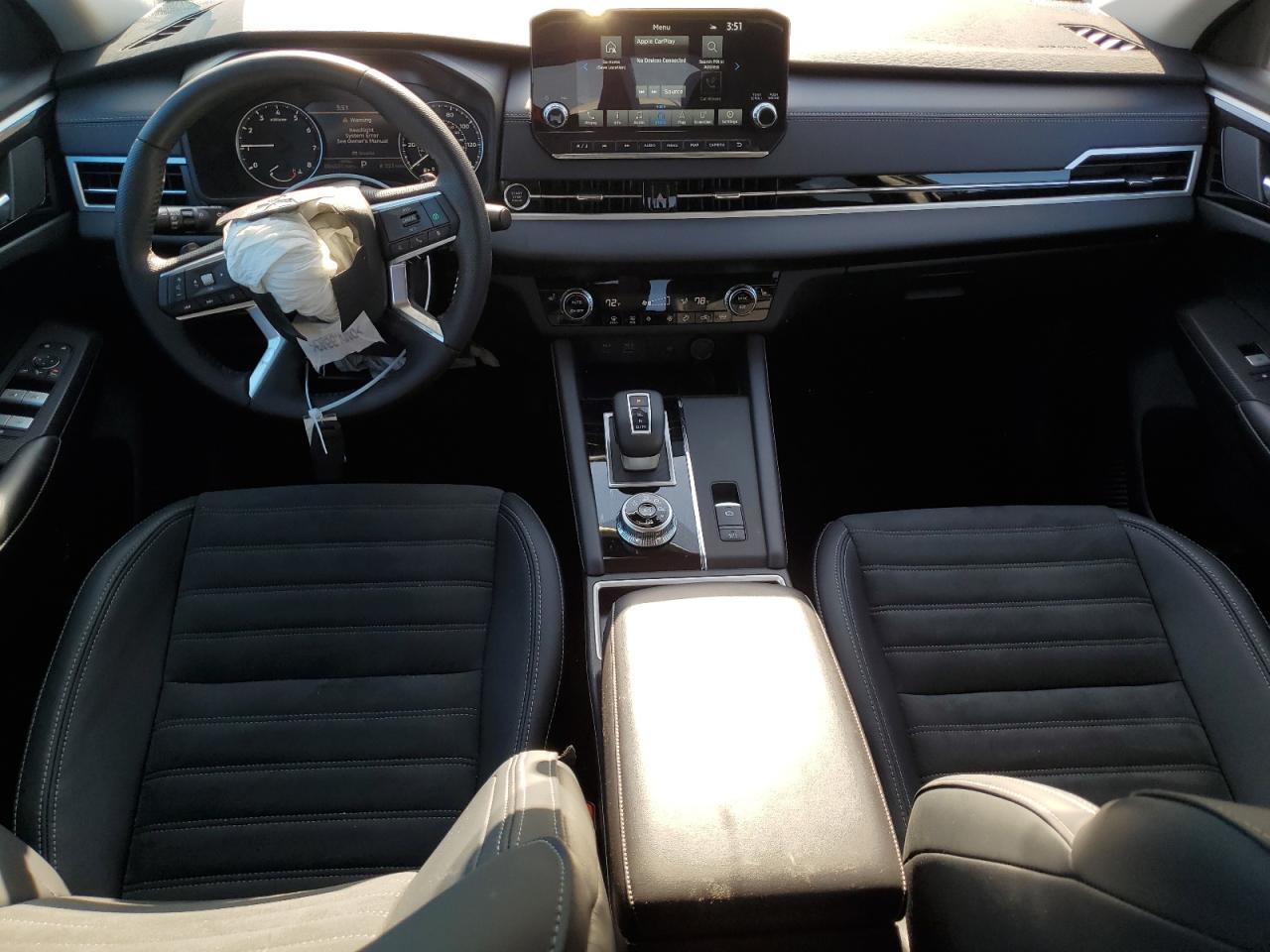2024 Mitsubishi Outlander - Image 8