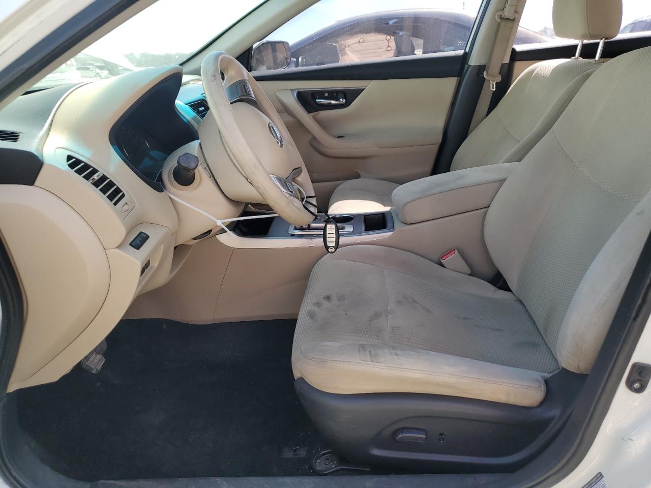 2015 Nissan Altima - Image 7