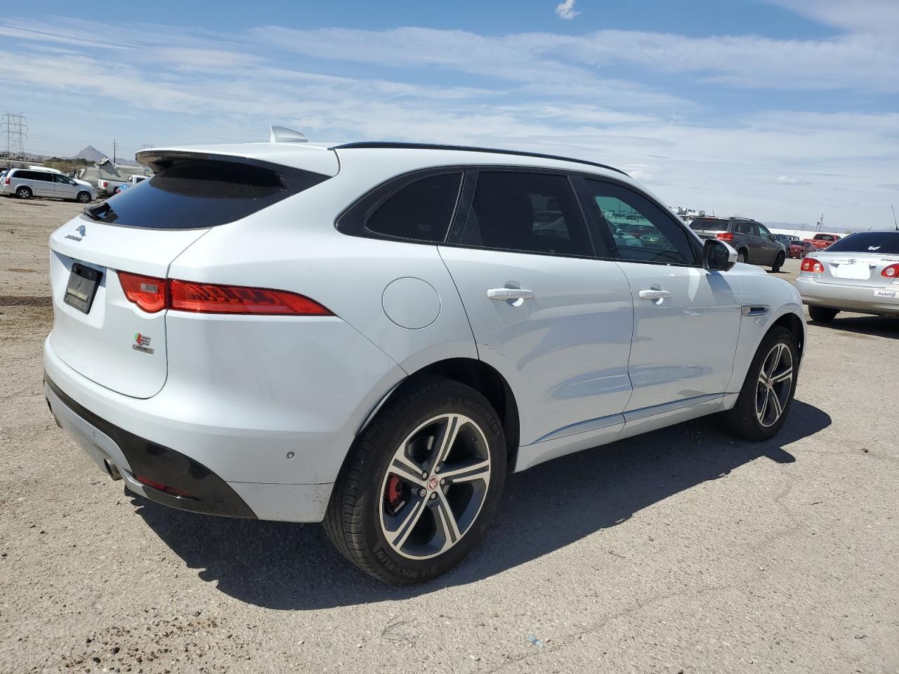 2018 Jaguar F-Pace - Image 3