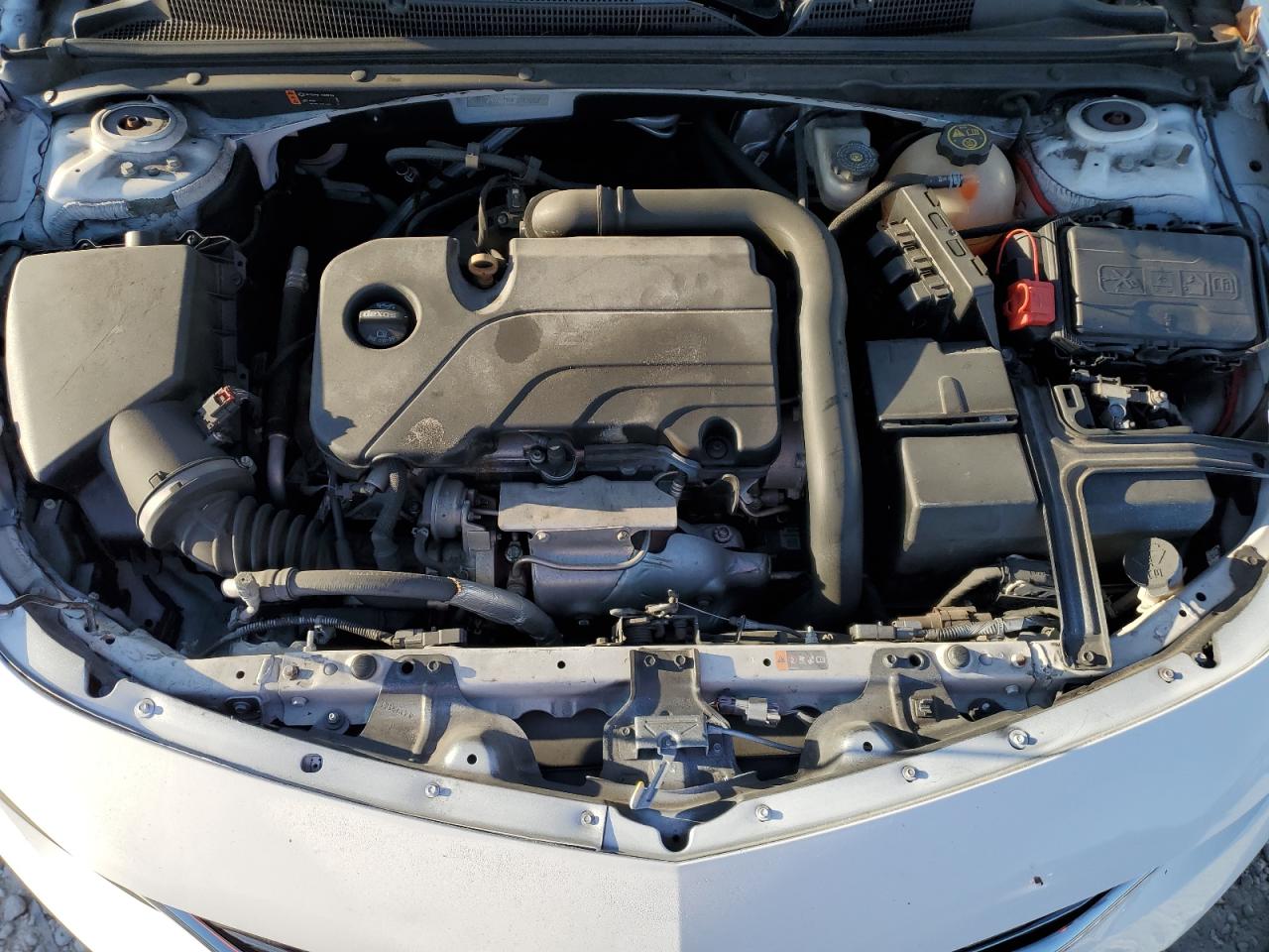 2017 Chevrolet Malibu - Image 11