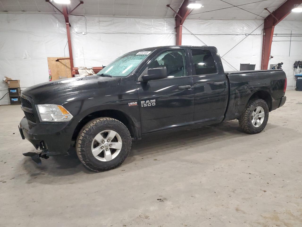 2017 Ram 1500 St იყიდება Center Rutland-ში, VT - Side