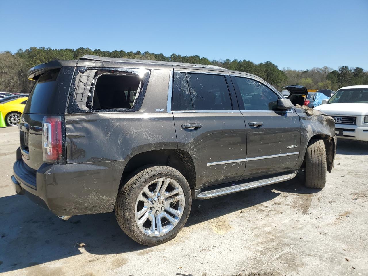 2019 GMC Yukon - Image 3