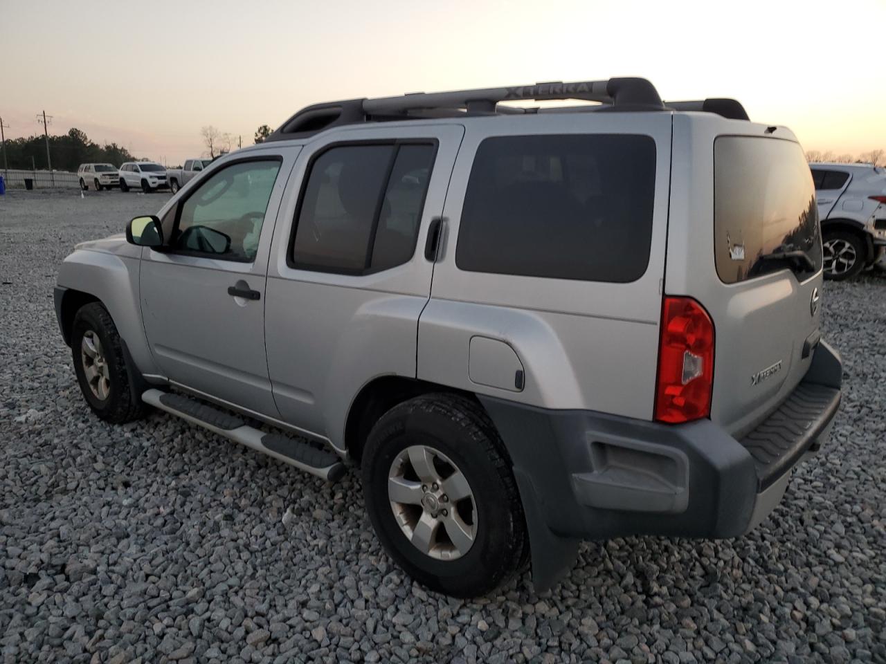 2010 Nissan XTerra - Image 2