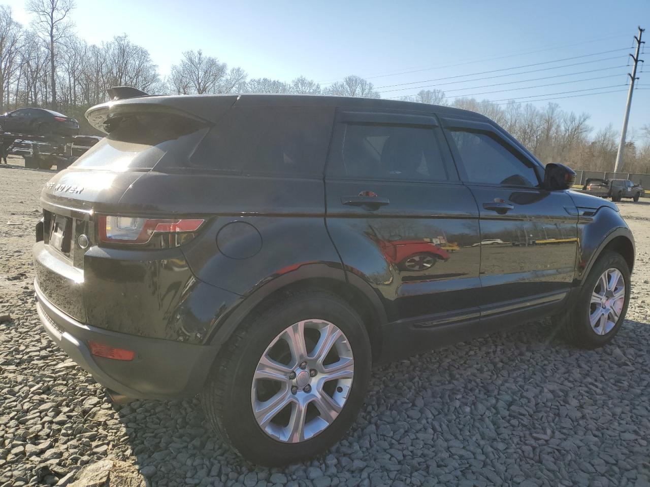 2017 Land Rover Range Rover - Image 3