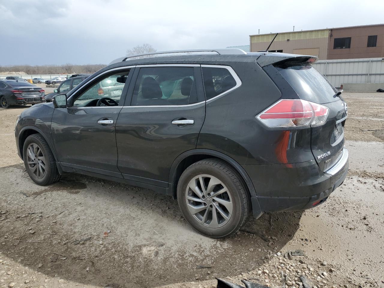 2015 Nissan Rogue - Image 2