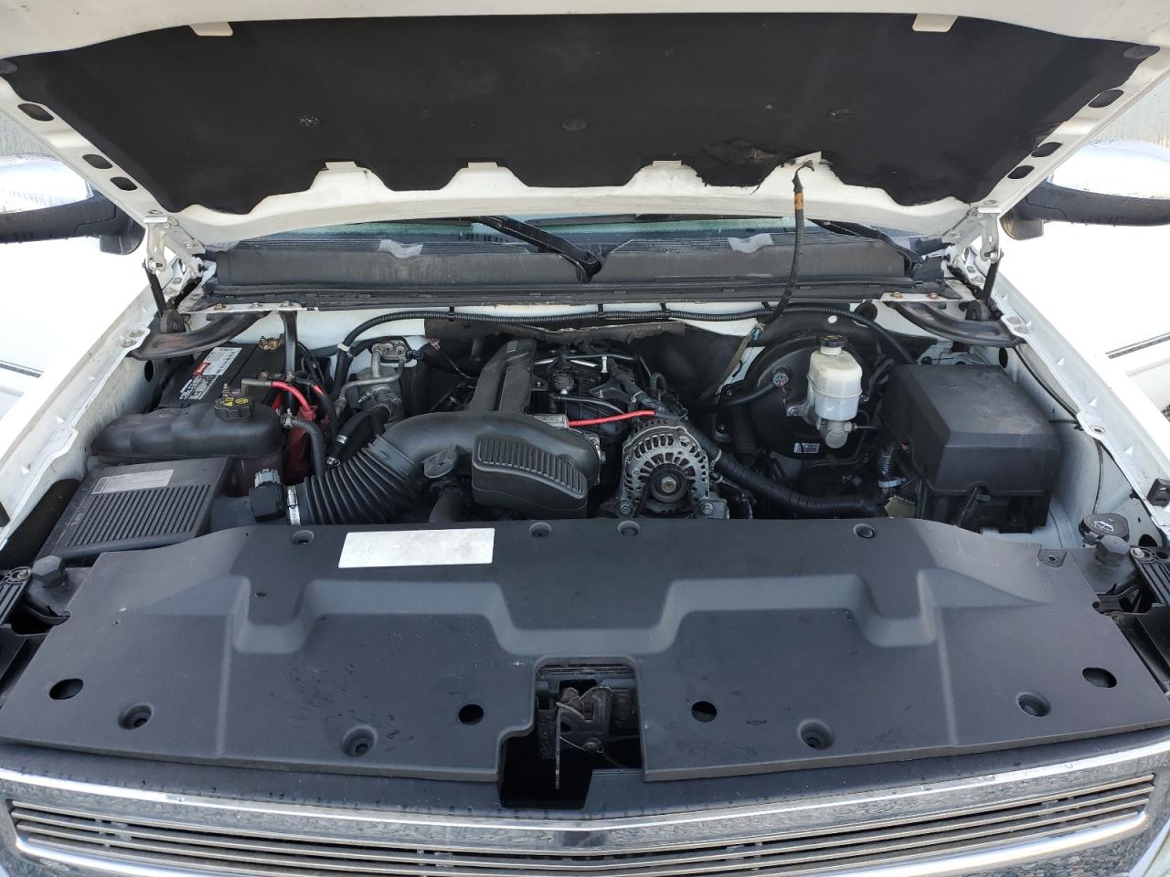 2011 Chevrolet Silverado - Image 11