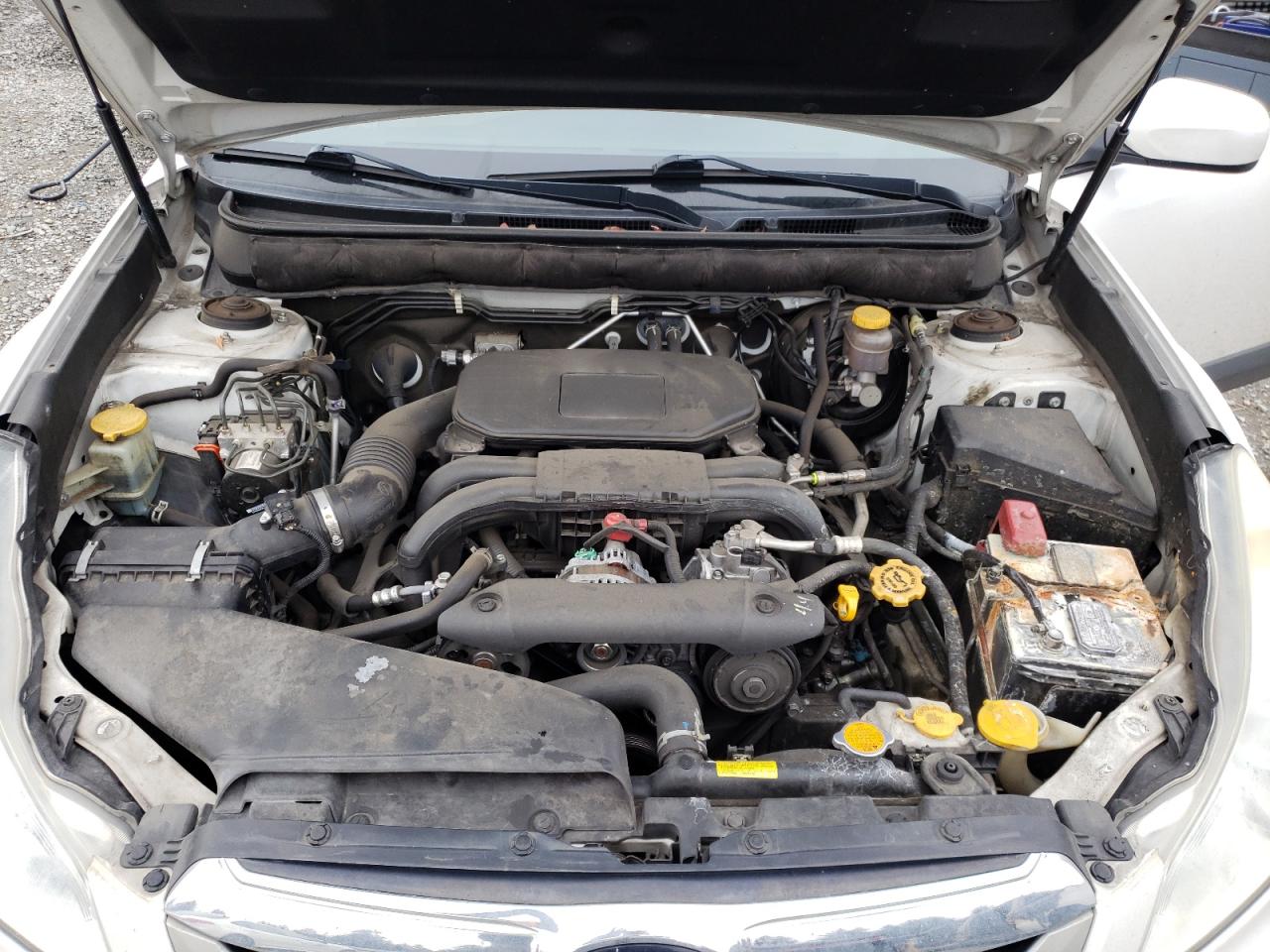 2011 Subaru Outback - Image 12