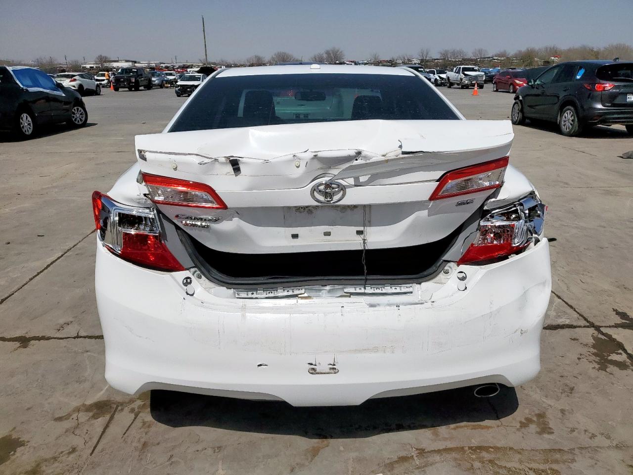 2014 Toyota Camry - Image 6