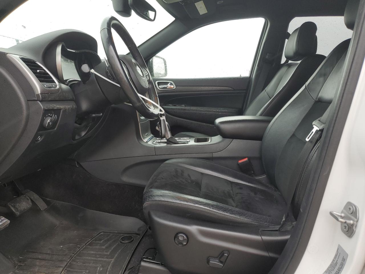 2017 Jeep Grand Cherokee - Image 7