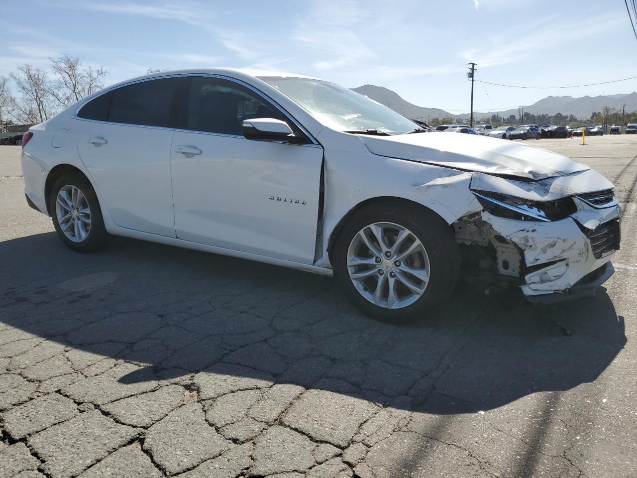 2018 Chevrolet Malibu - Image 4
