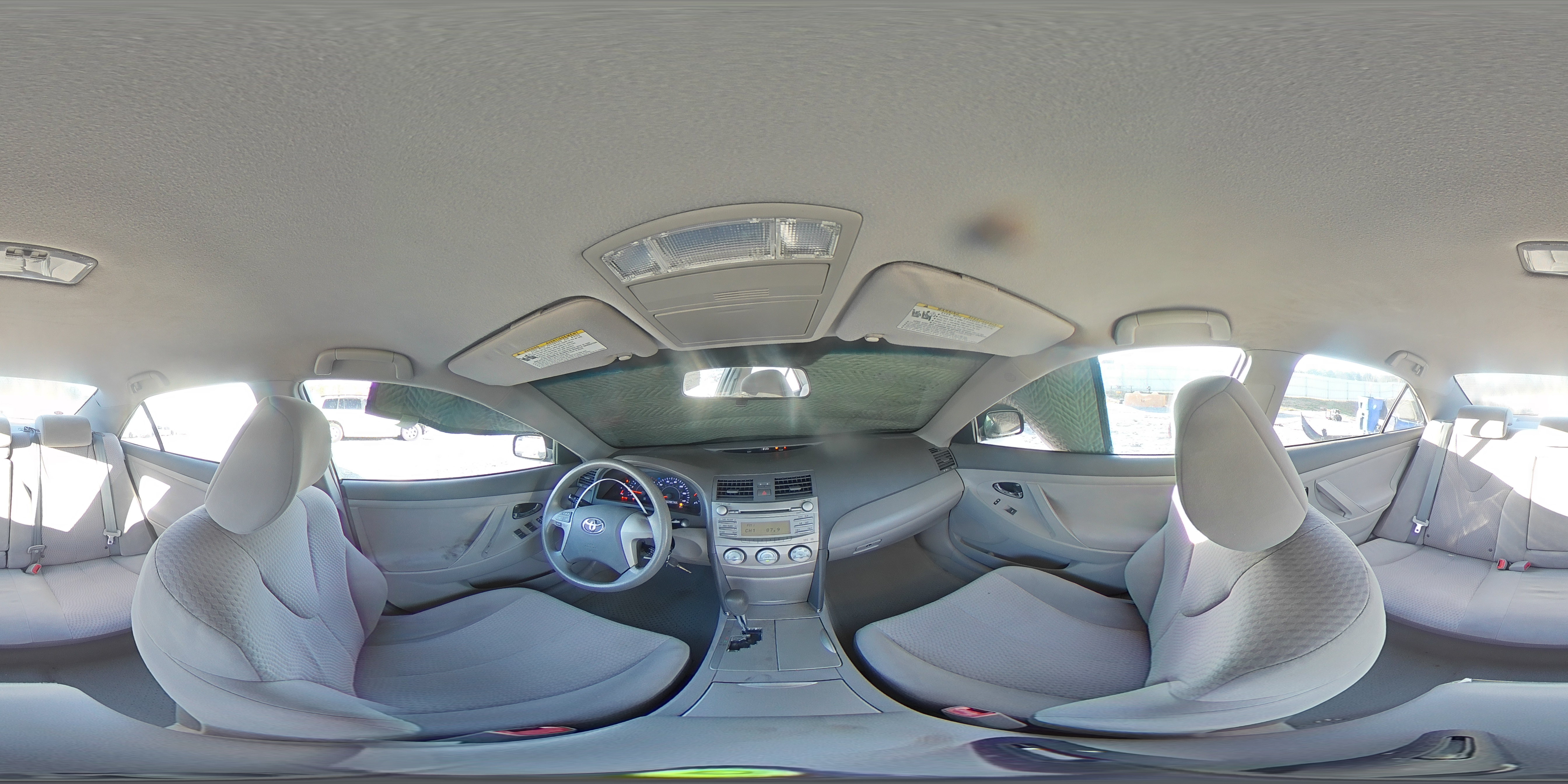 2011 Toyota Camry - Image 12