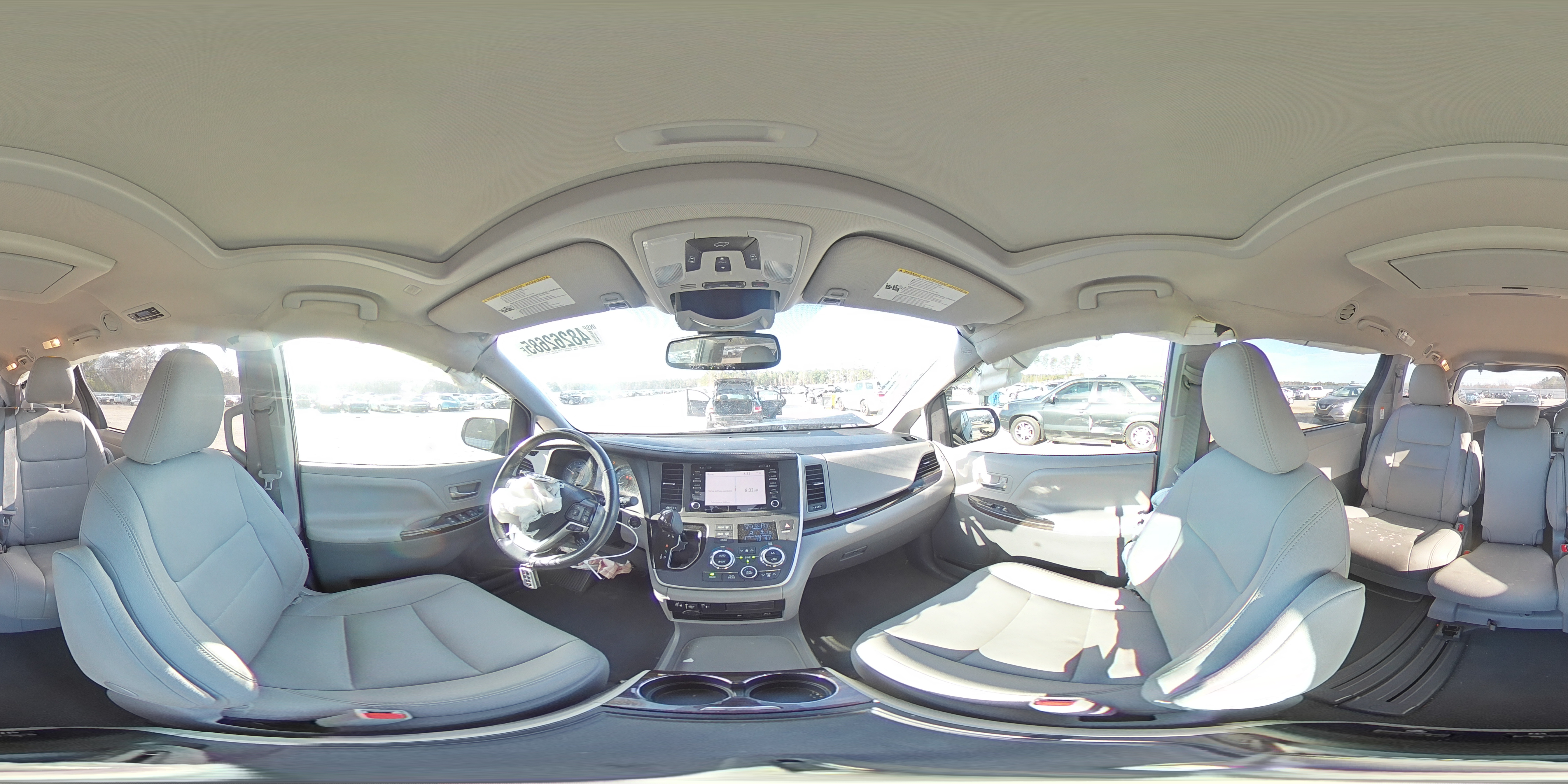 2020 Toyota Sienna - Image 14