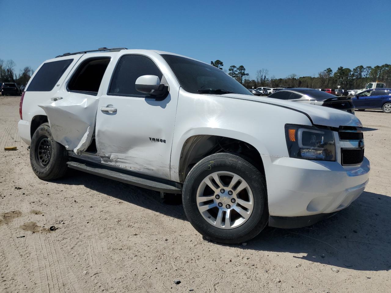 2011 Chevrolet Tahoe - Image 4