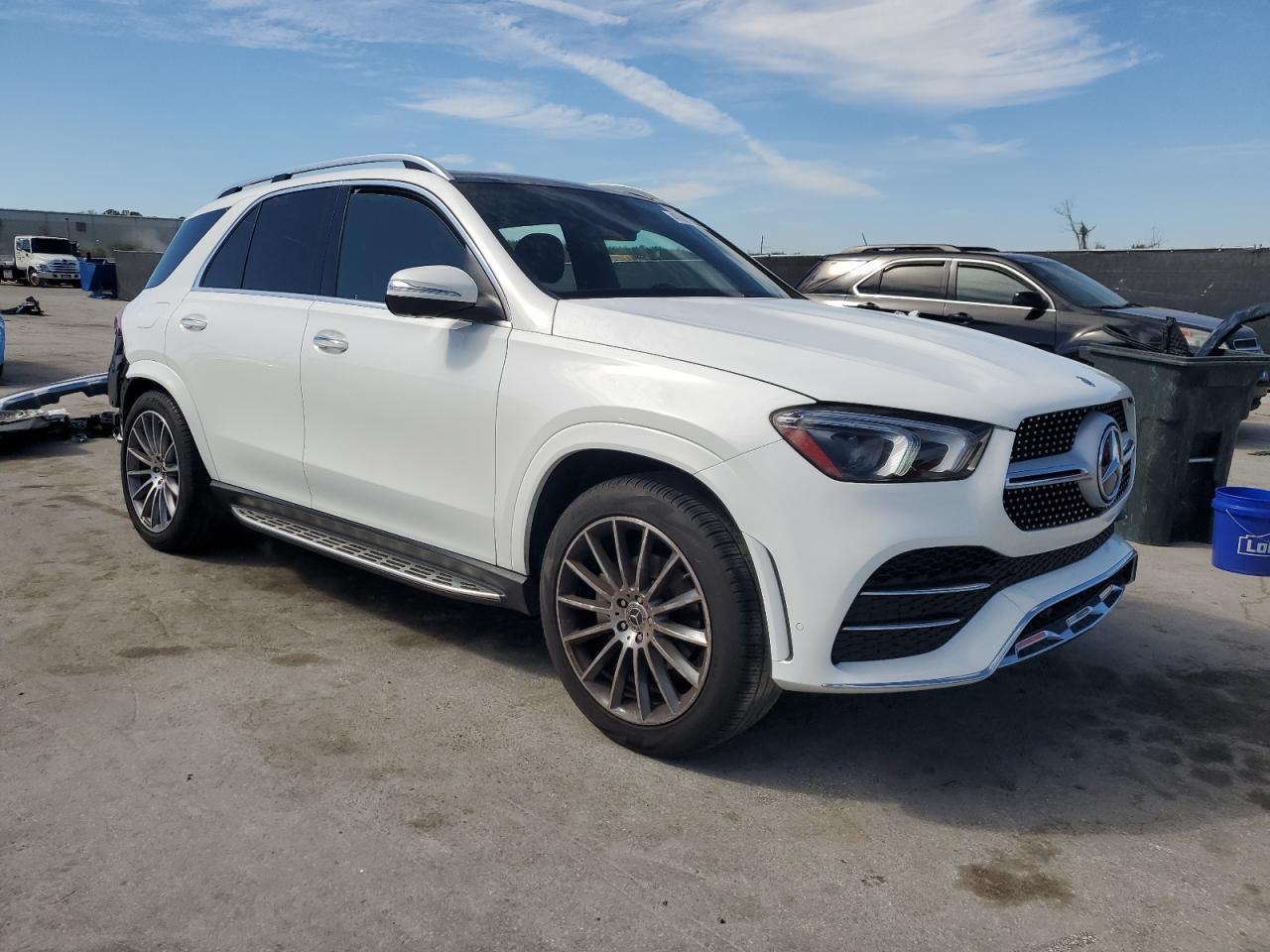 2022 Mercedes-Benz GLE - Image 4