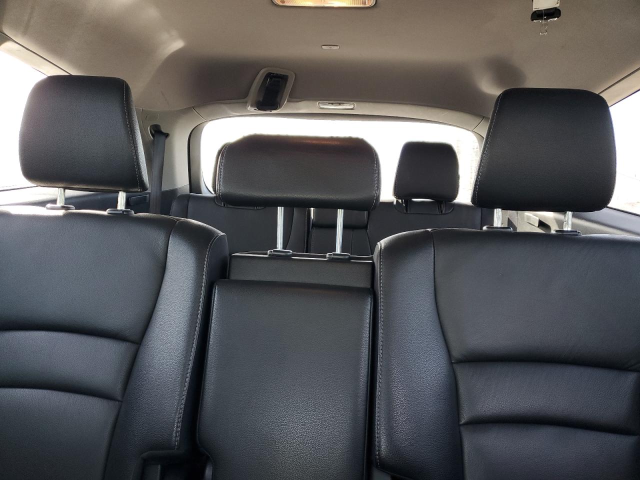 2017 Honda Pilot - Image 10