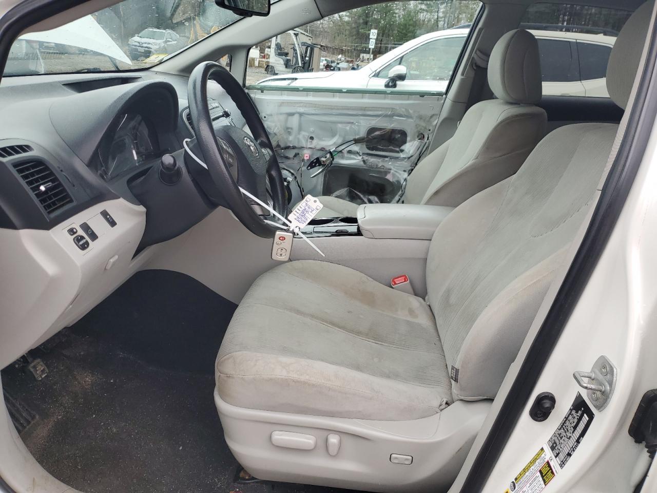 2010 Toyota Venza - Image 7