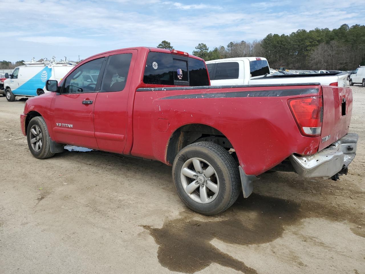 2011 Nissan Titan - Image 2