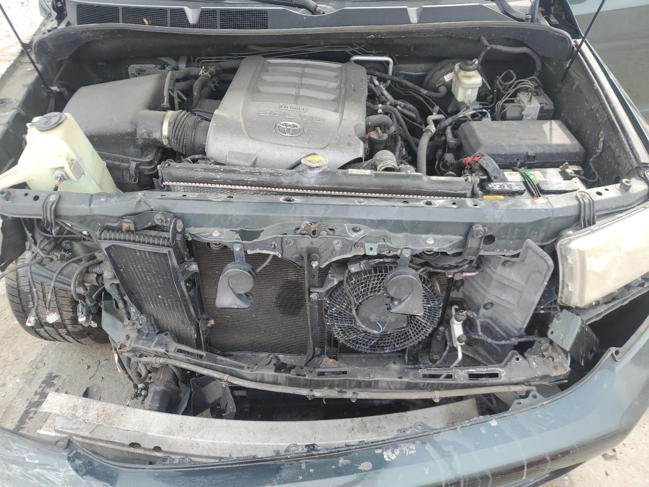 2008 Toyota Sequoia - Image 13