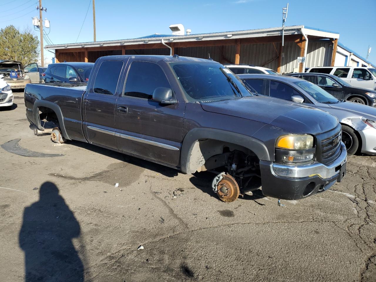2004 GMC Sierra - Image 4