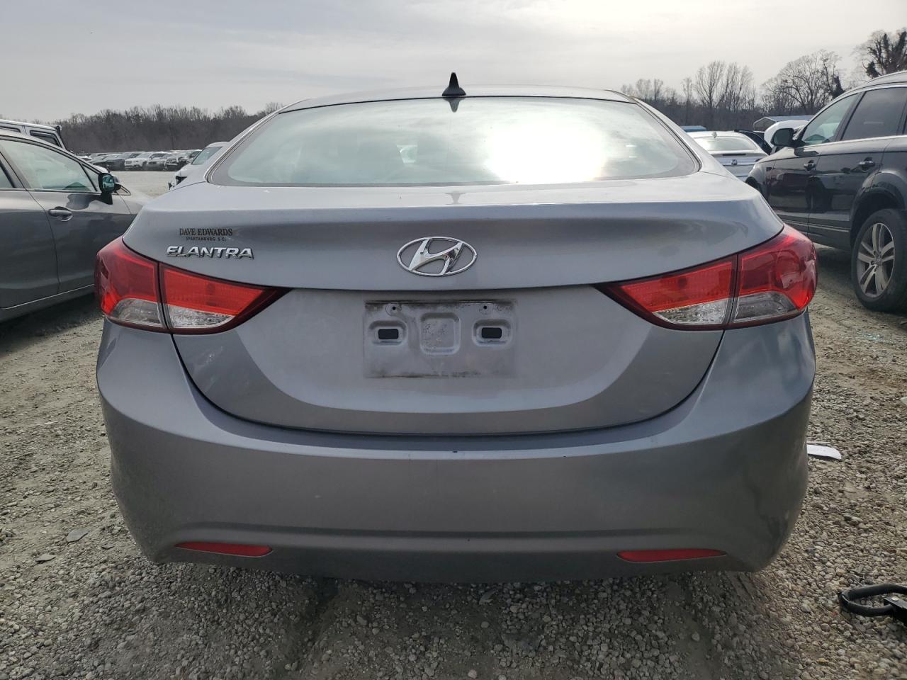 2013 Hyundai Elantra - Image 6