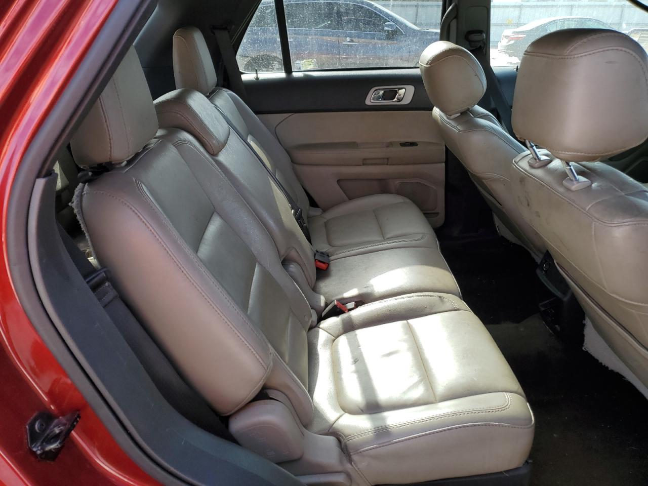 2015 Ford Explorer - Image 12