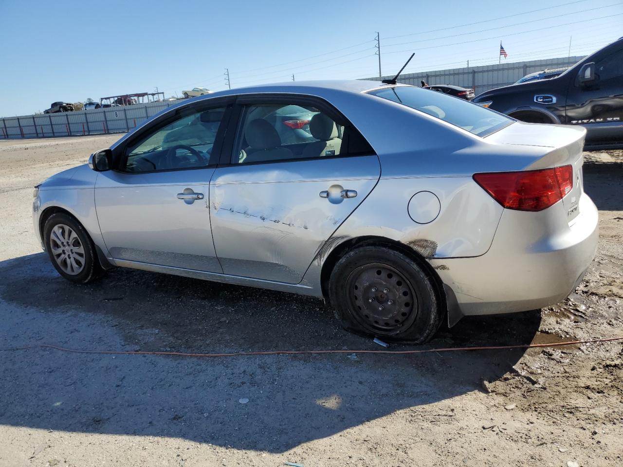2013 Kia Forte - Image 2