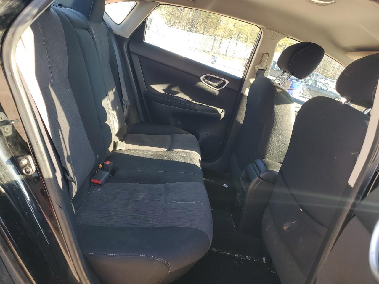 2015 Nissan Sentra - Image 11