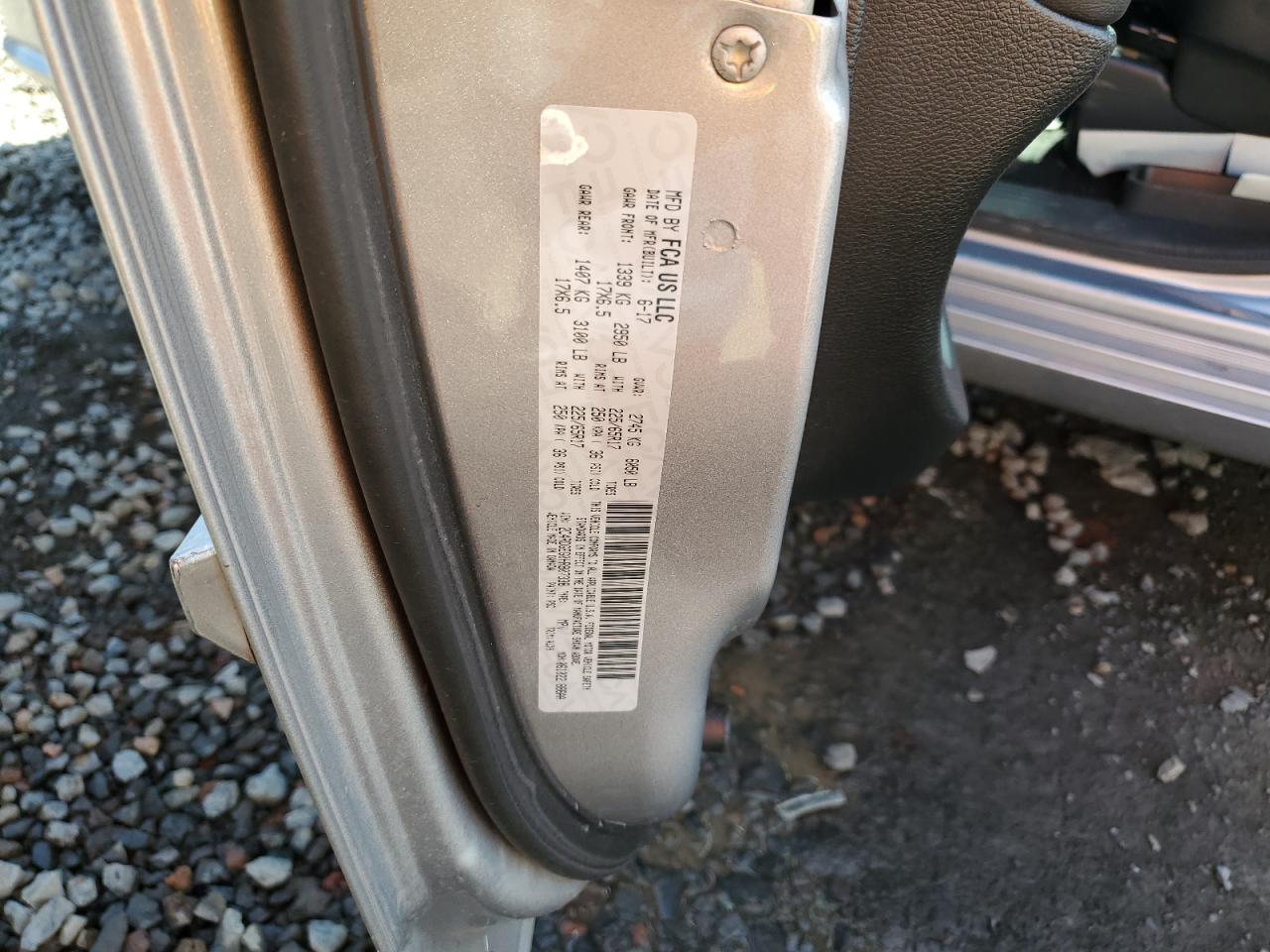 2017 Dodge Caravan - Image 12