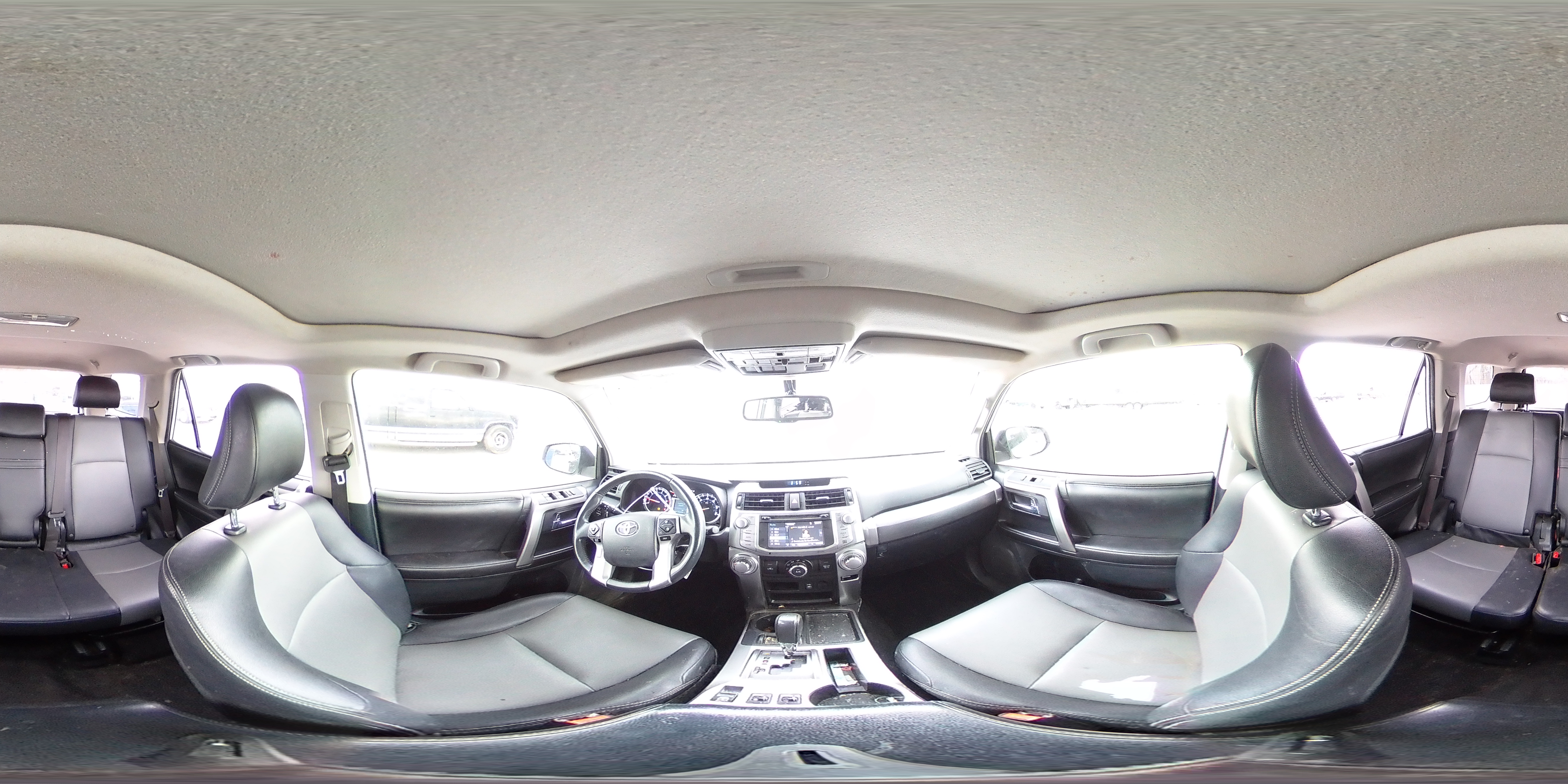 2015 Toyota 4Runner - Image 13