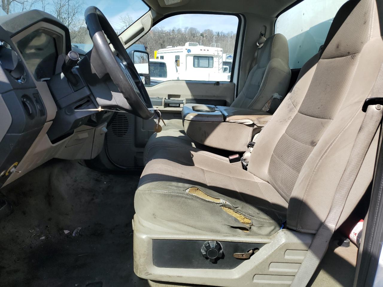 2008 Ford F550 - Image 7