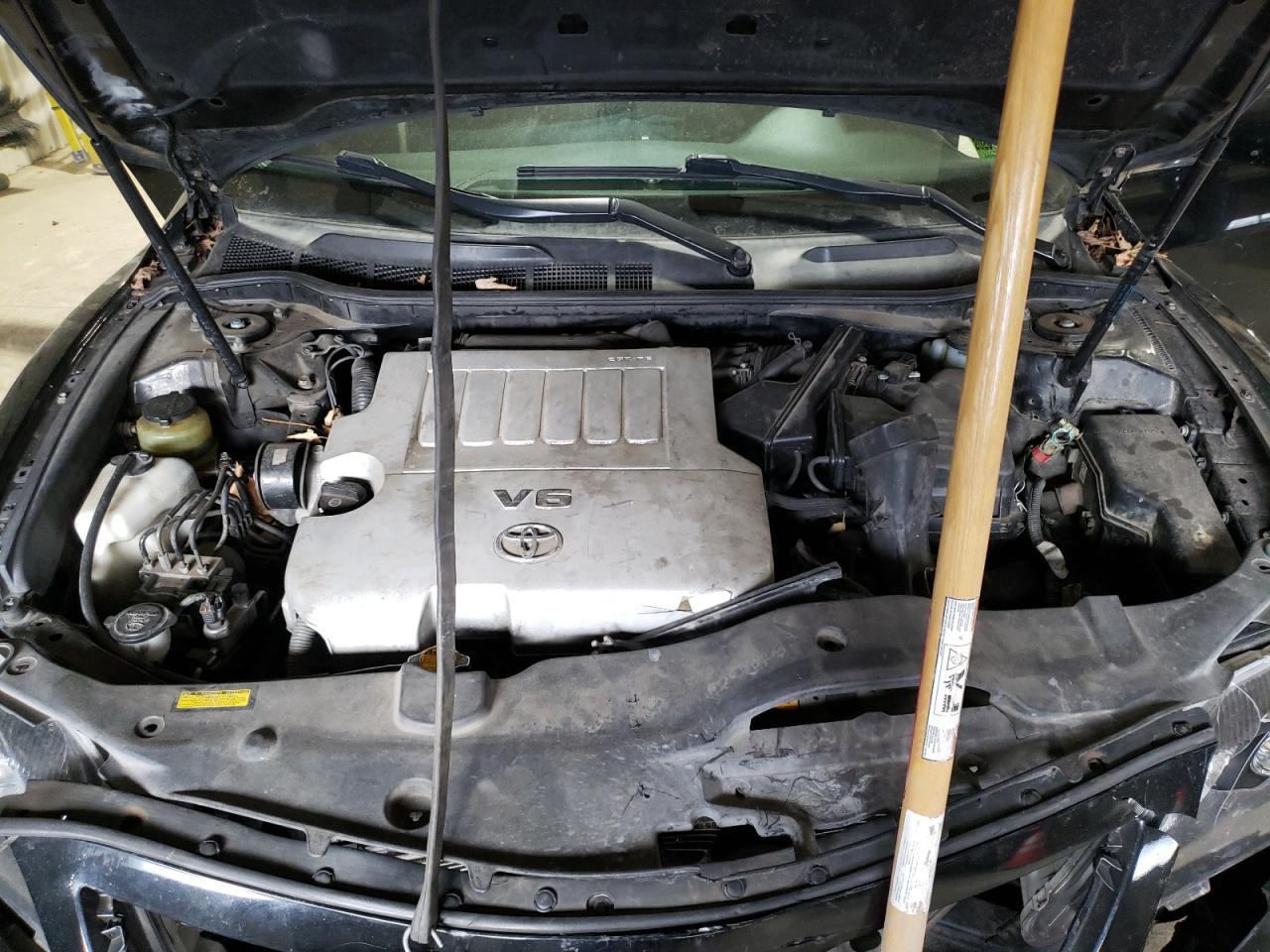 2011 Toyota Camry - Image 12