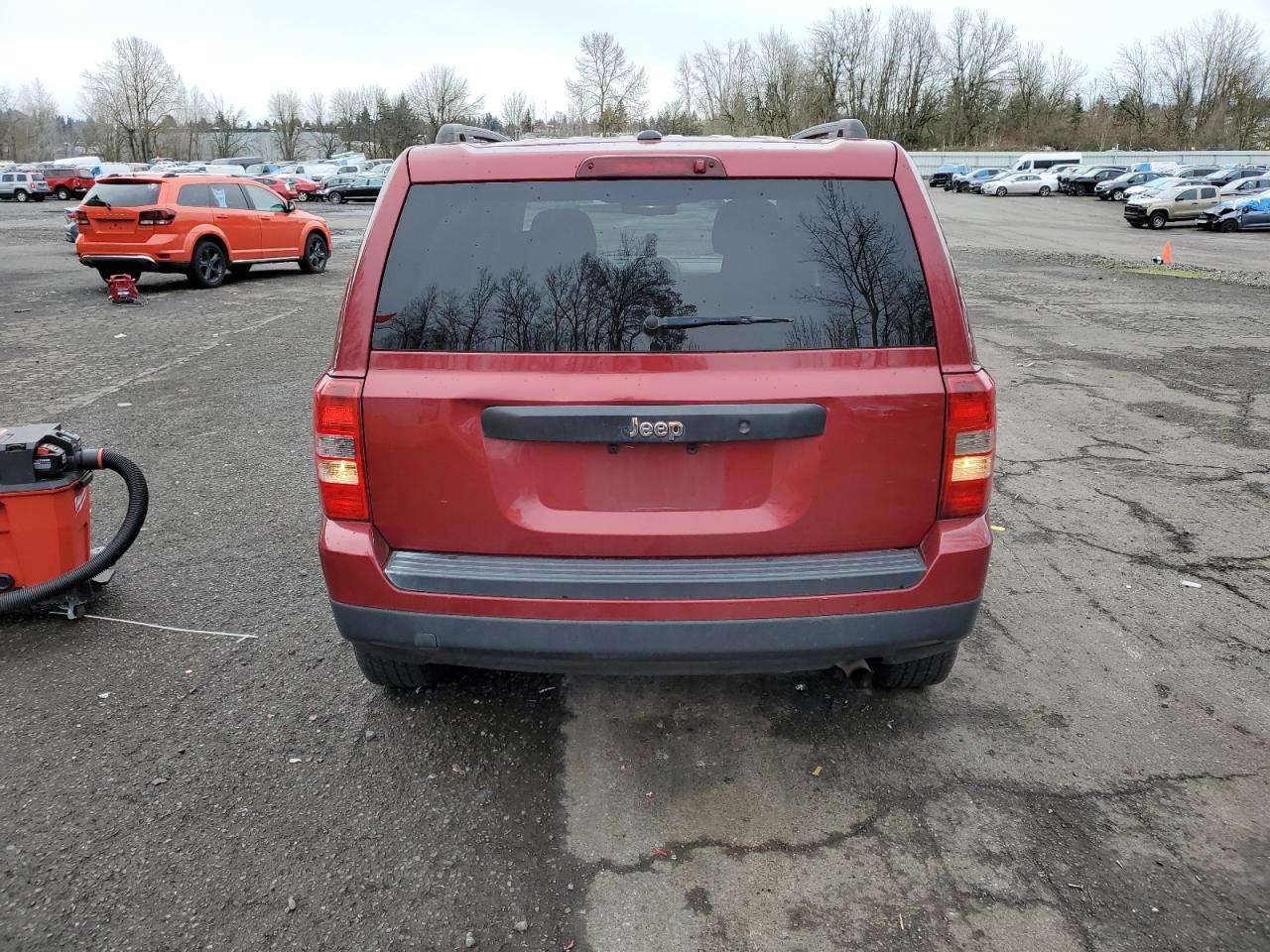 2016 Jeep Liberty (Patriot) - Image 6