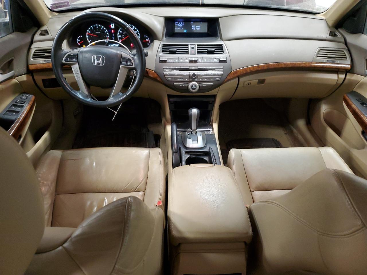 2010 Honda Accord - Image 8