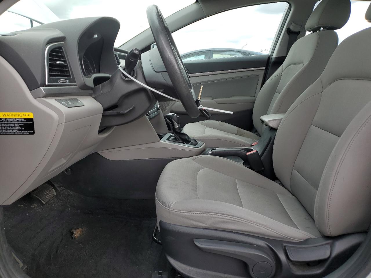 2018 Hyundai Elantra - Image 7