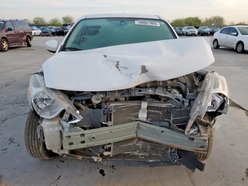  NISSAN VERSA 2017 Білий