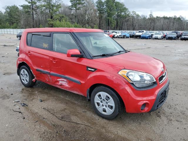 Parquets KIA SOUL 2013 Czerwony