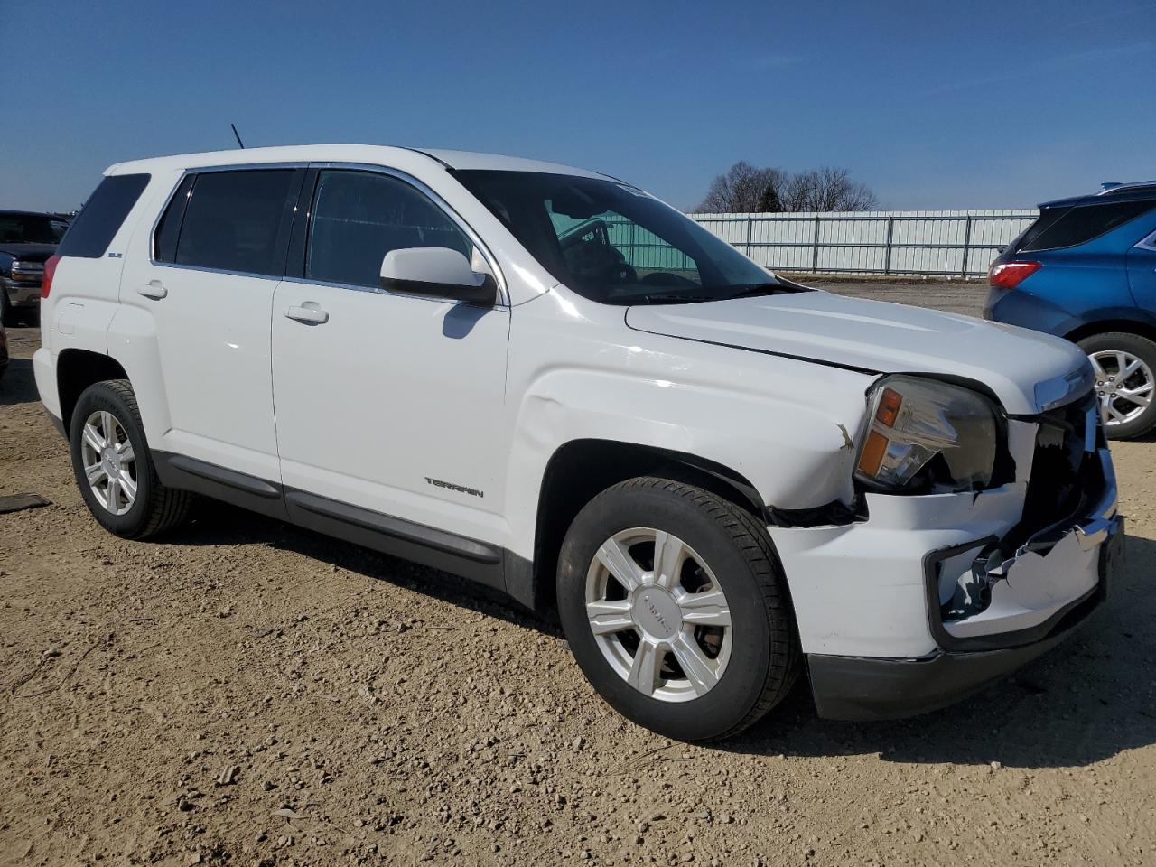 2016 GMC Terrain - Image 4
