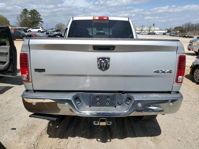 Pickups RAM 2500 2016 Srebrny