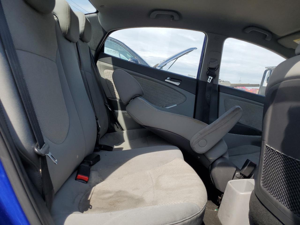 2013 Hyundai Accent Gls VIN: KMHCT4AE8VU310770 Lot: 51202255