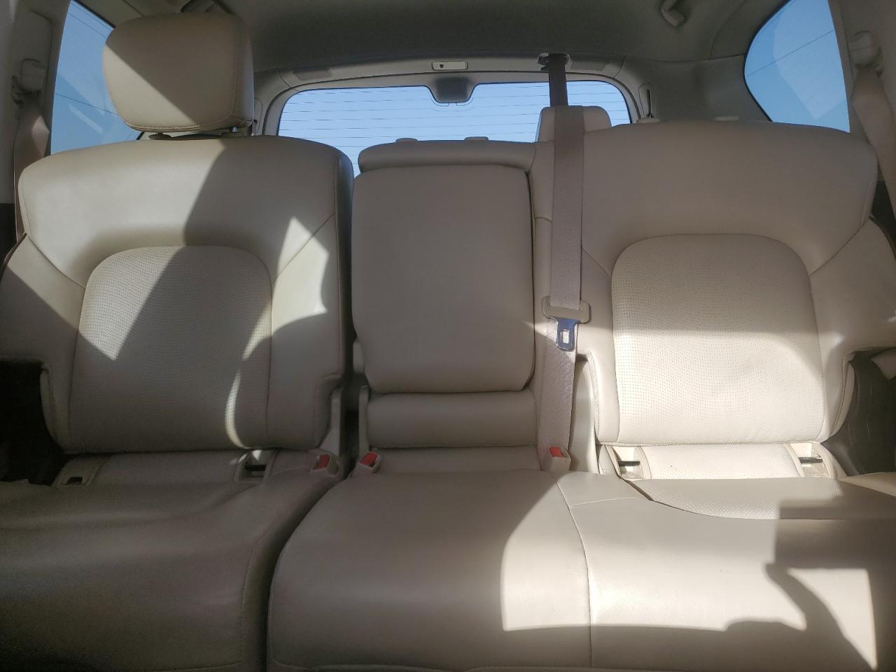 2019 Nissan Armada - Image 10