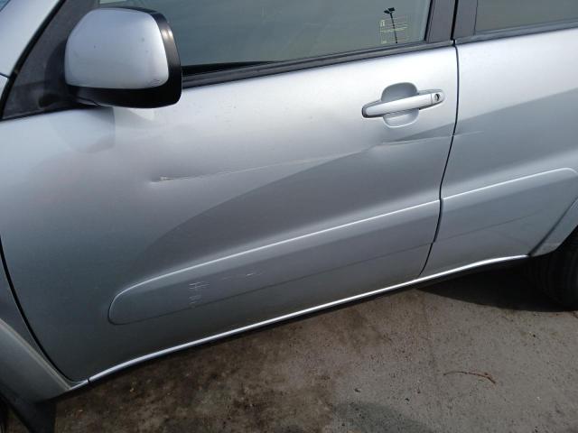 2004 TOYOTA RAV4 XT4 V