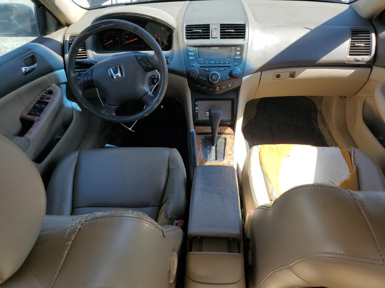 2004 Honda Accord - Image 8