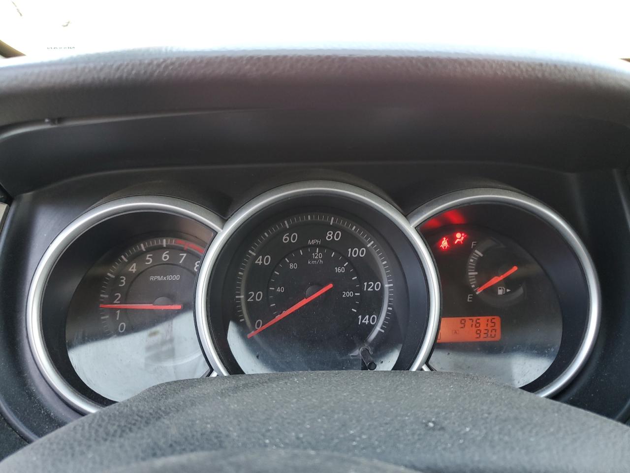 2011 Nissan Versa - Image 9