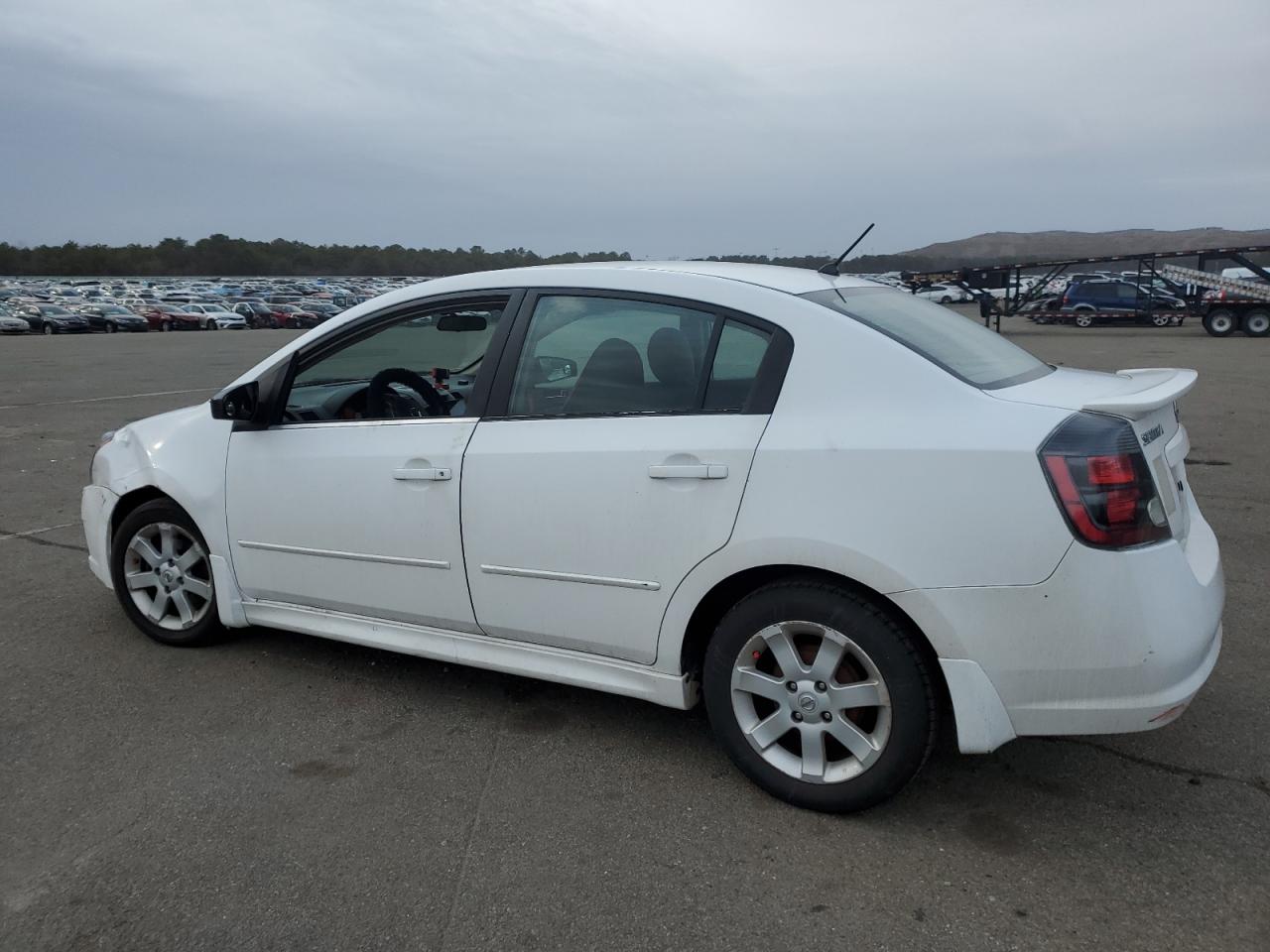 2009 Nissan Sentra - Image 2