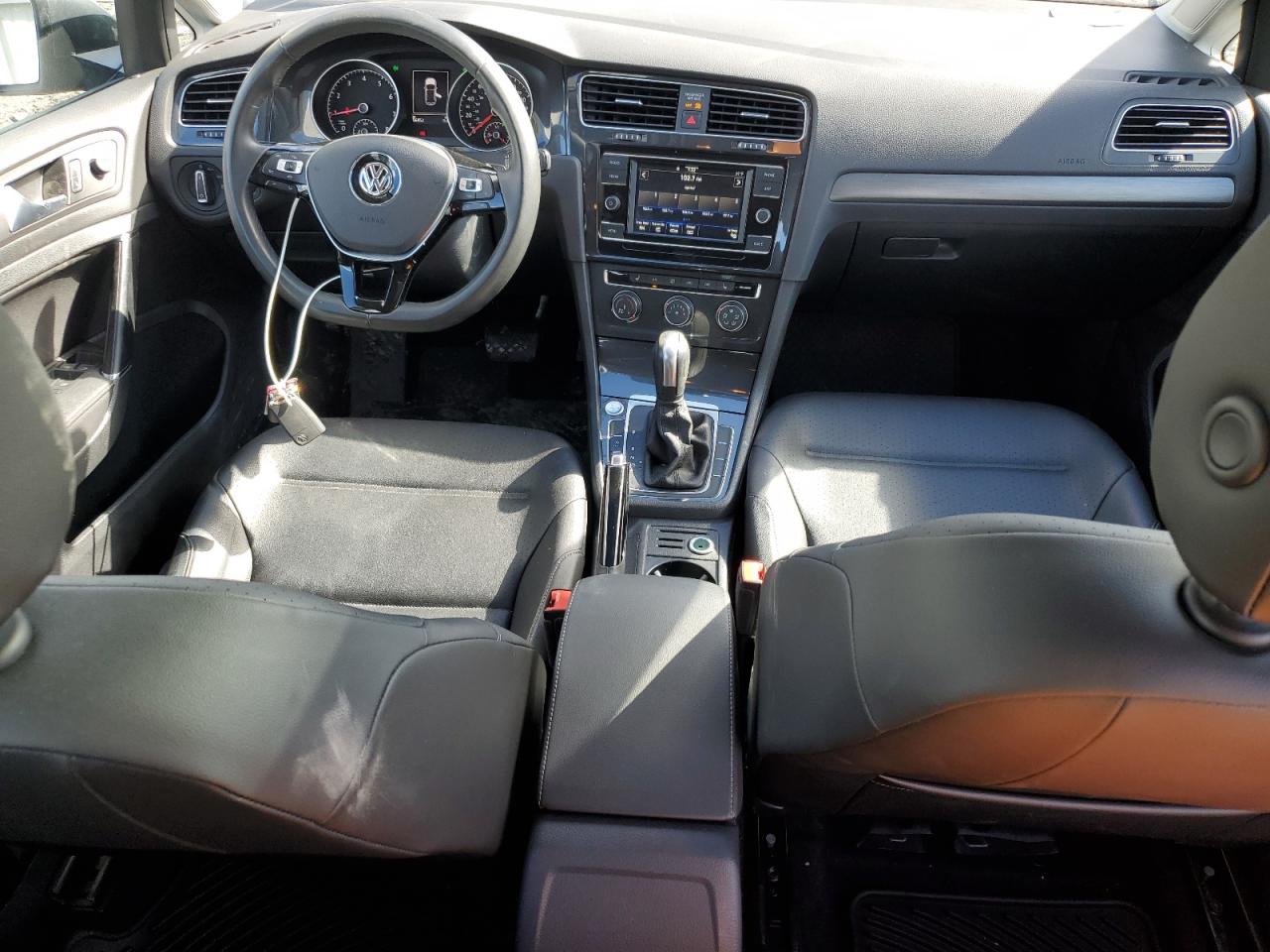 2021 Volkswagen Golf - Image 8