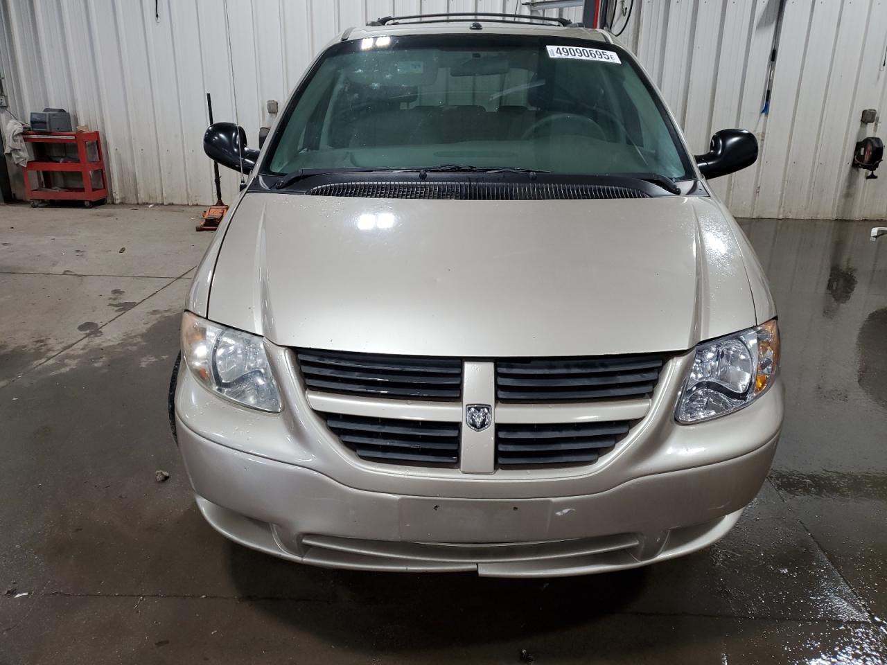 2006 Dodge Caravan - Image 5