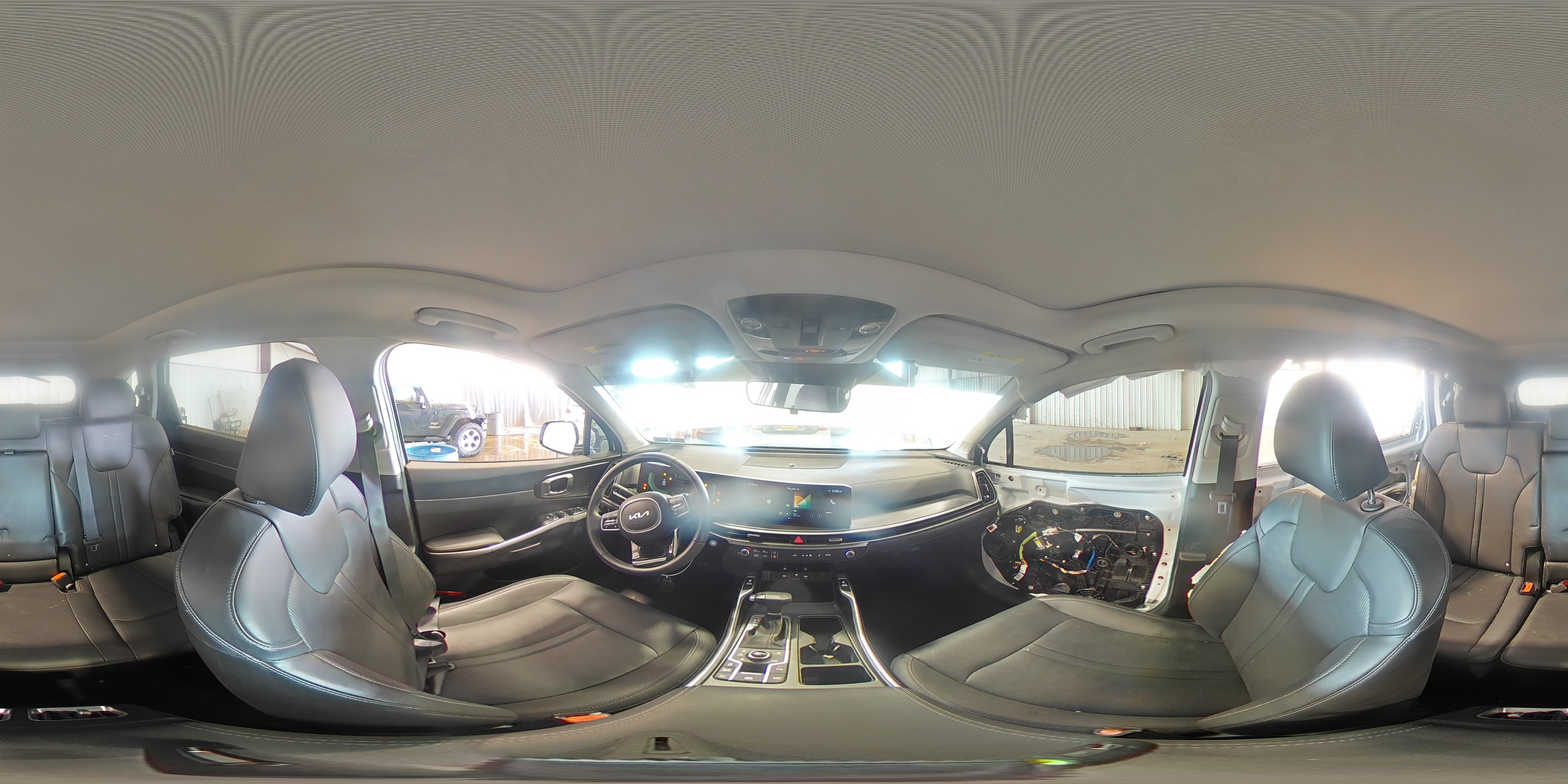 2024 Kia Sorento - Image 16