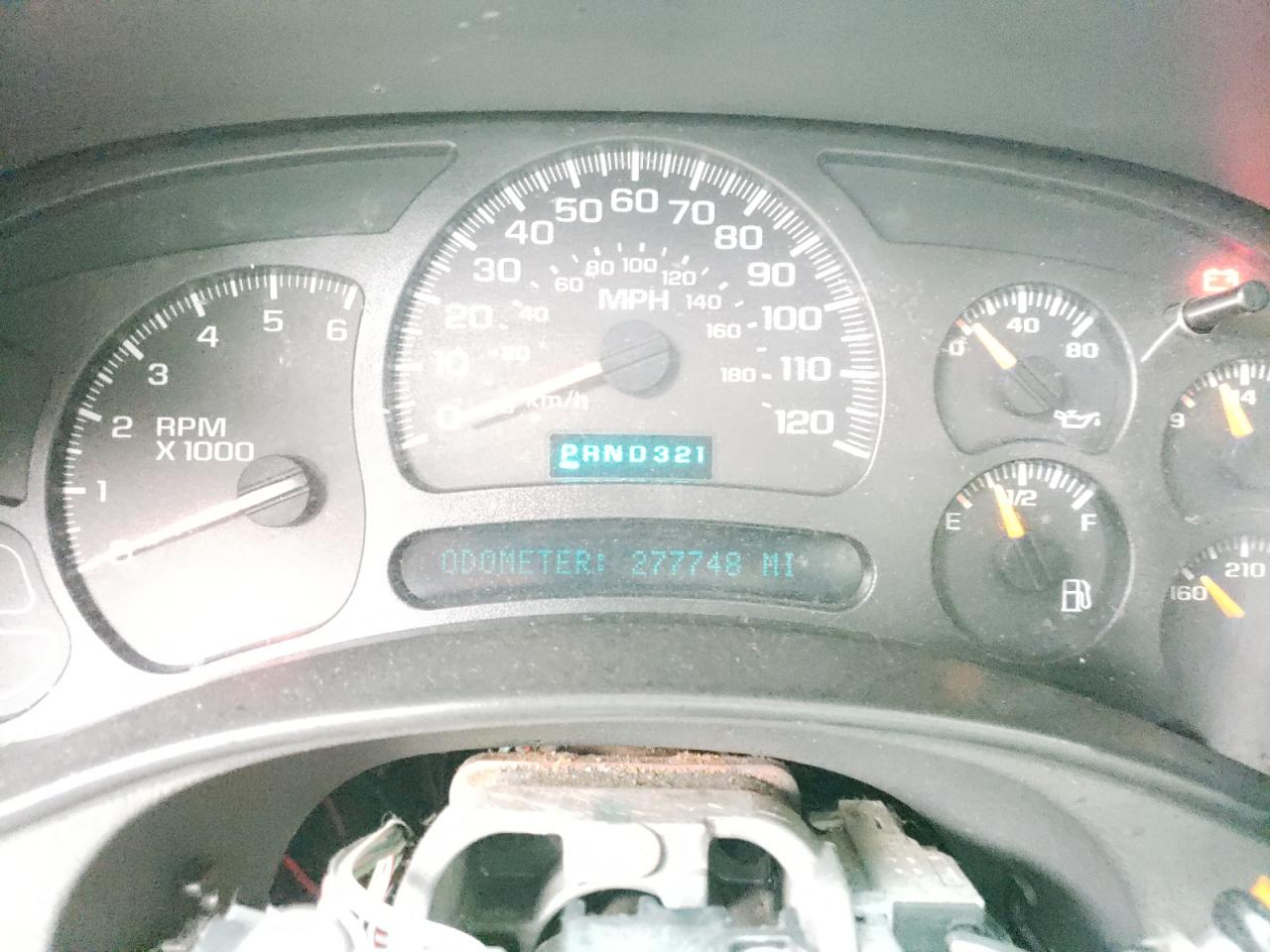 2003 Chevrolet Tahoe - Image 9